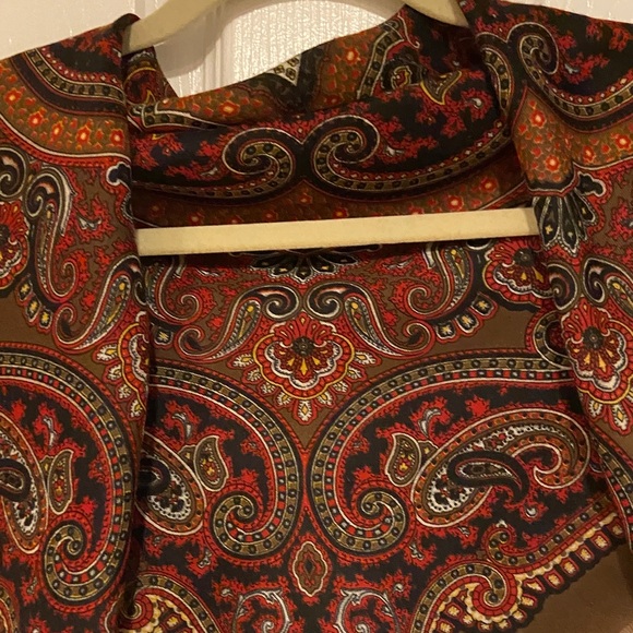 Paisley Patterned Scarf - Picture 2 of 14